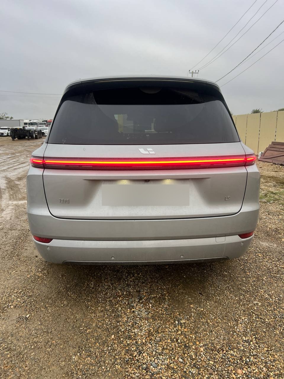 LI (LiXiang) L9