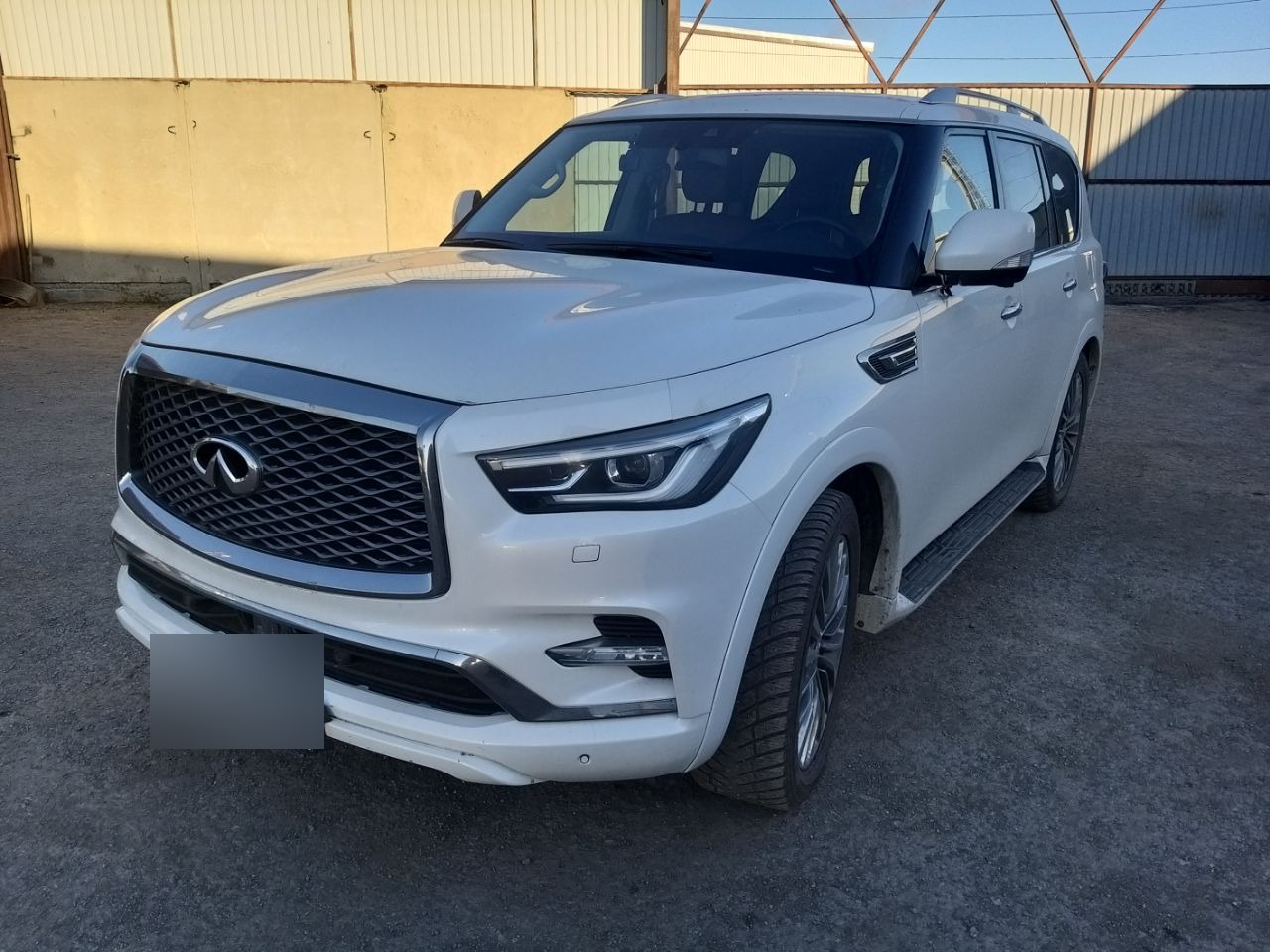 Infiniti QX80