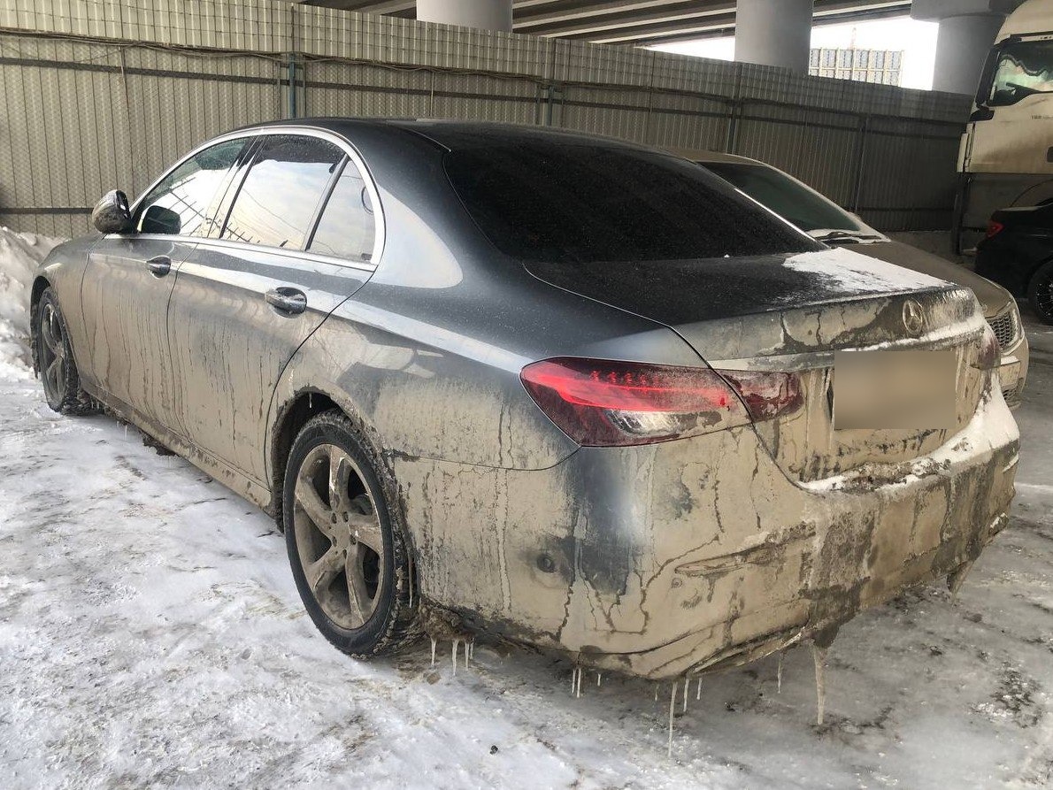 Mercedes-Benz E-CLASS