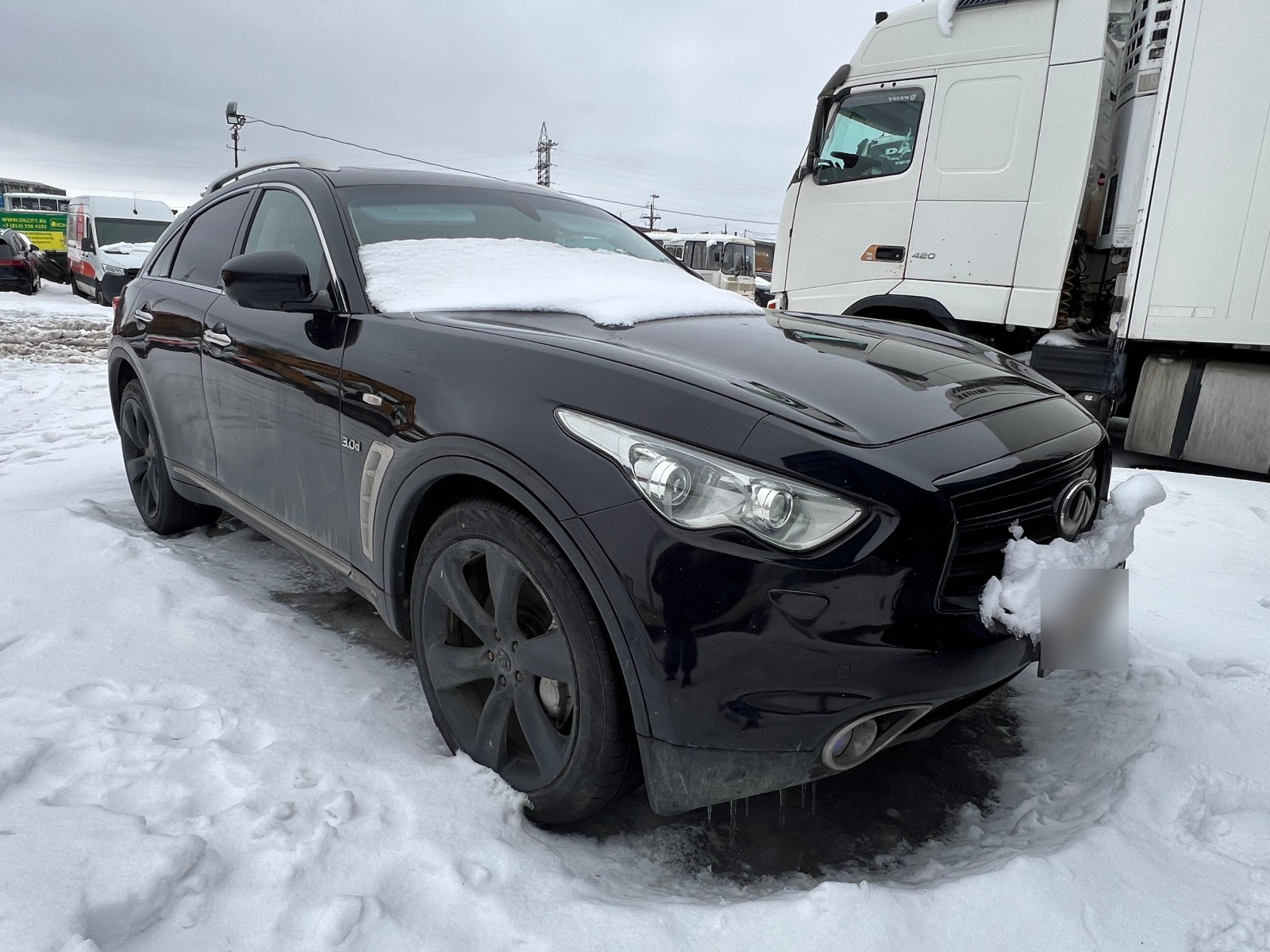 Infiniti QX70