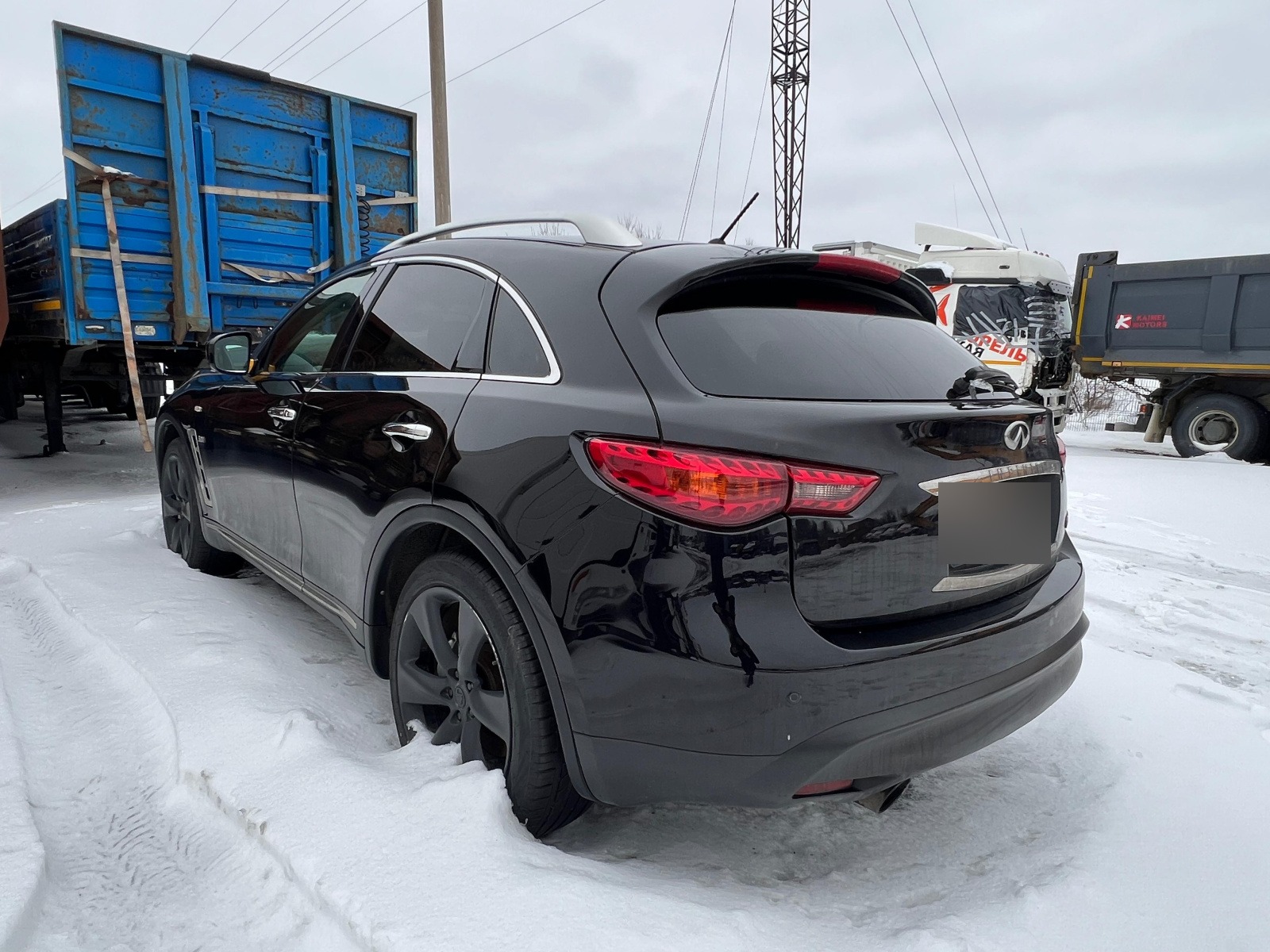 Infiniti QX70