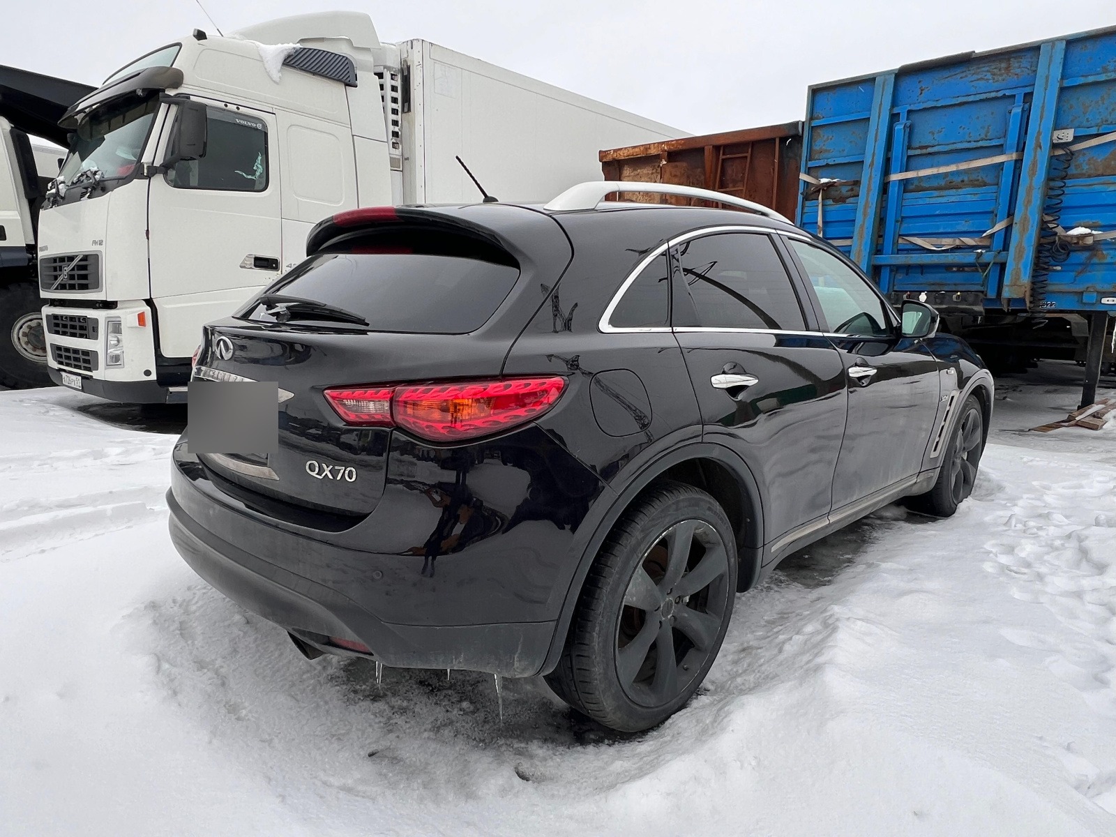 Infiniti QX70