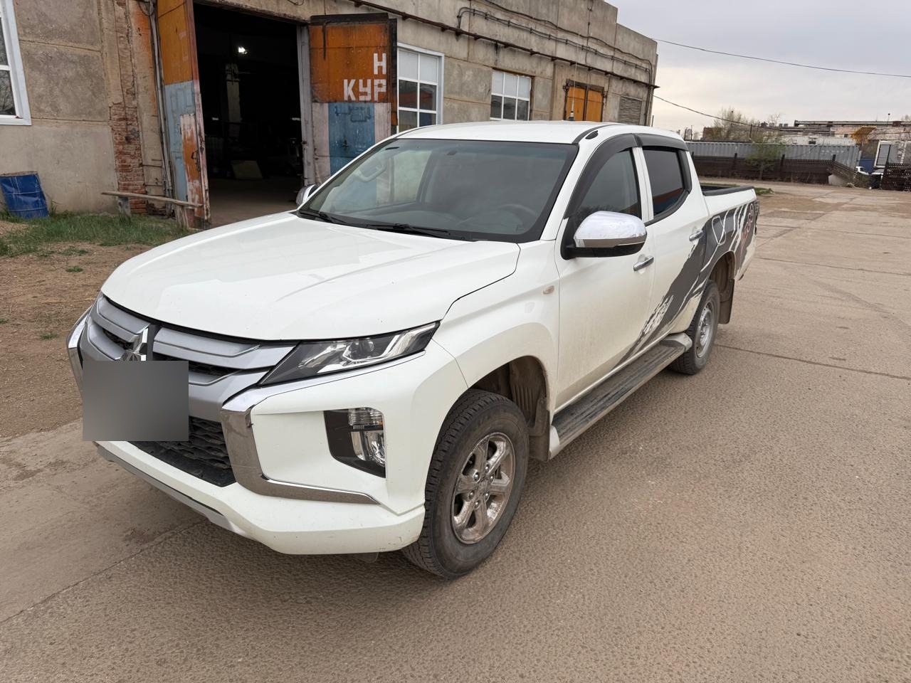 Mitsubishi L200