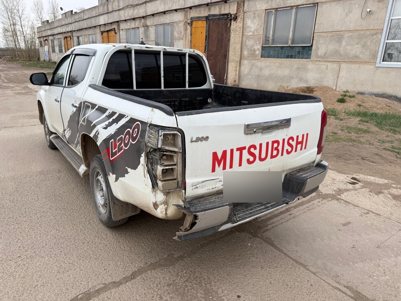Mitsubishi L200