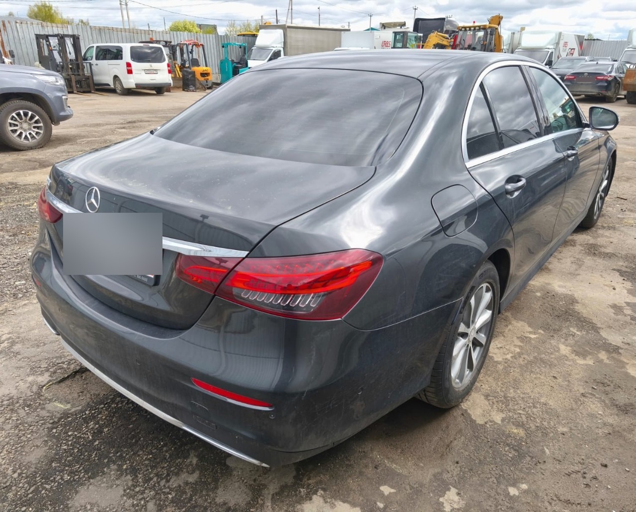 Mercedes-Benz E-CLASS