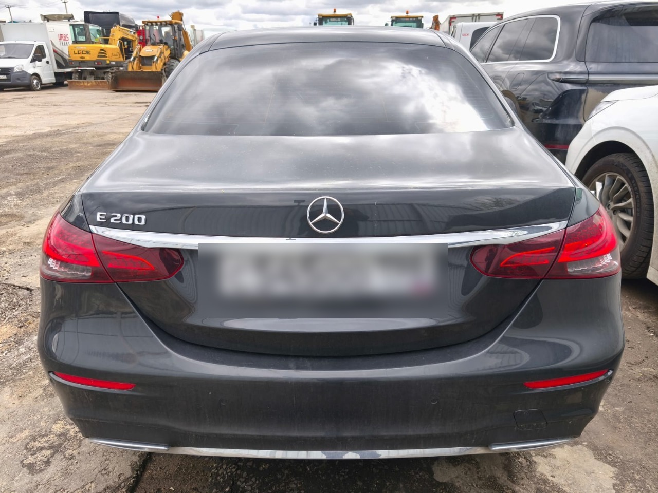 Mercedes-Benz E-CLASS
