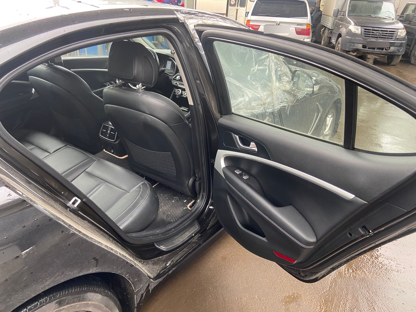 Genesis G70