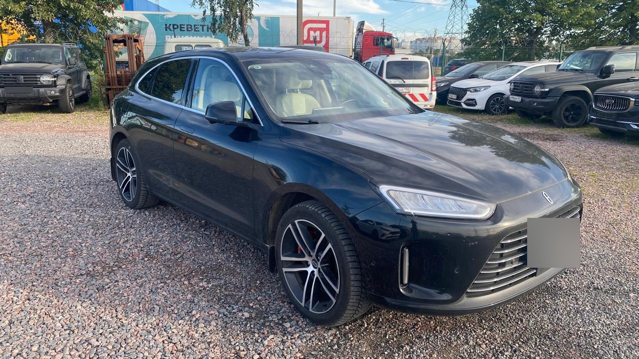AITO M5