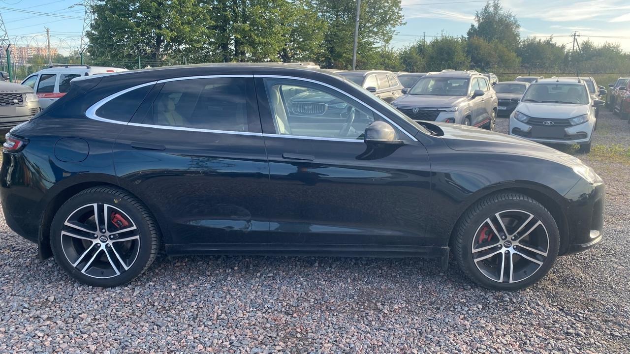 AITO M5