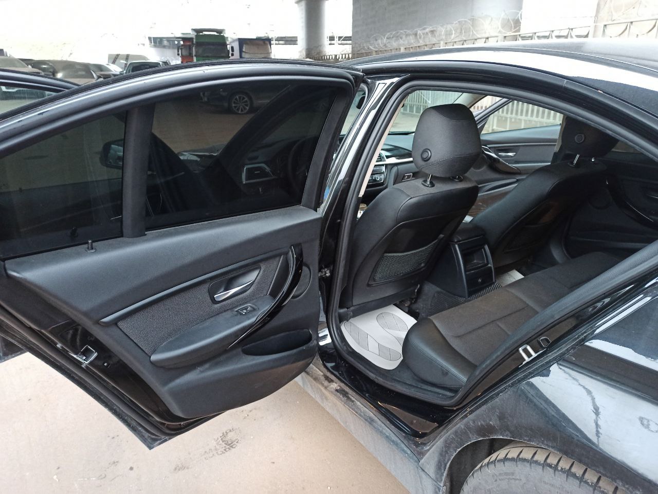 BMW 3-SERIES
