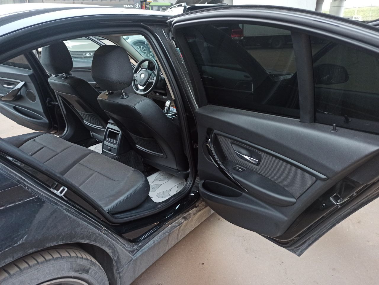BMW 3-SERIES