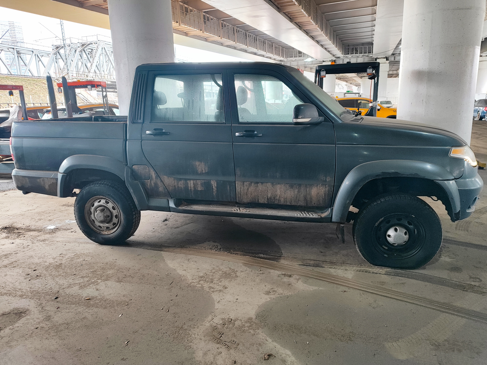 UAZ PATRIOT PICKUP