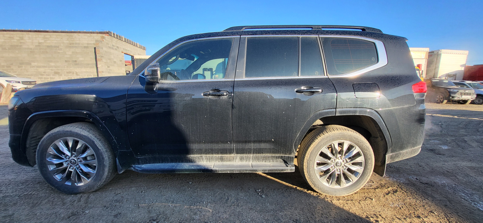 Toyota LAND CRUISER 300