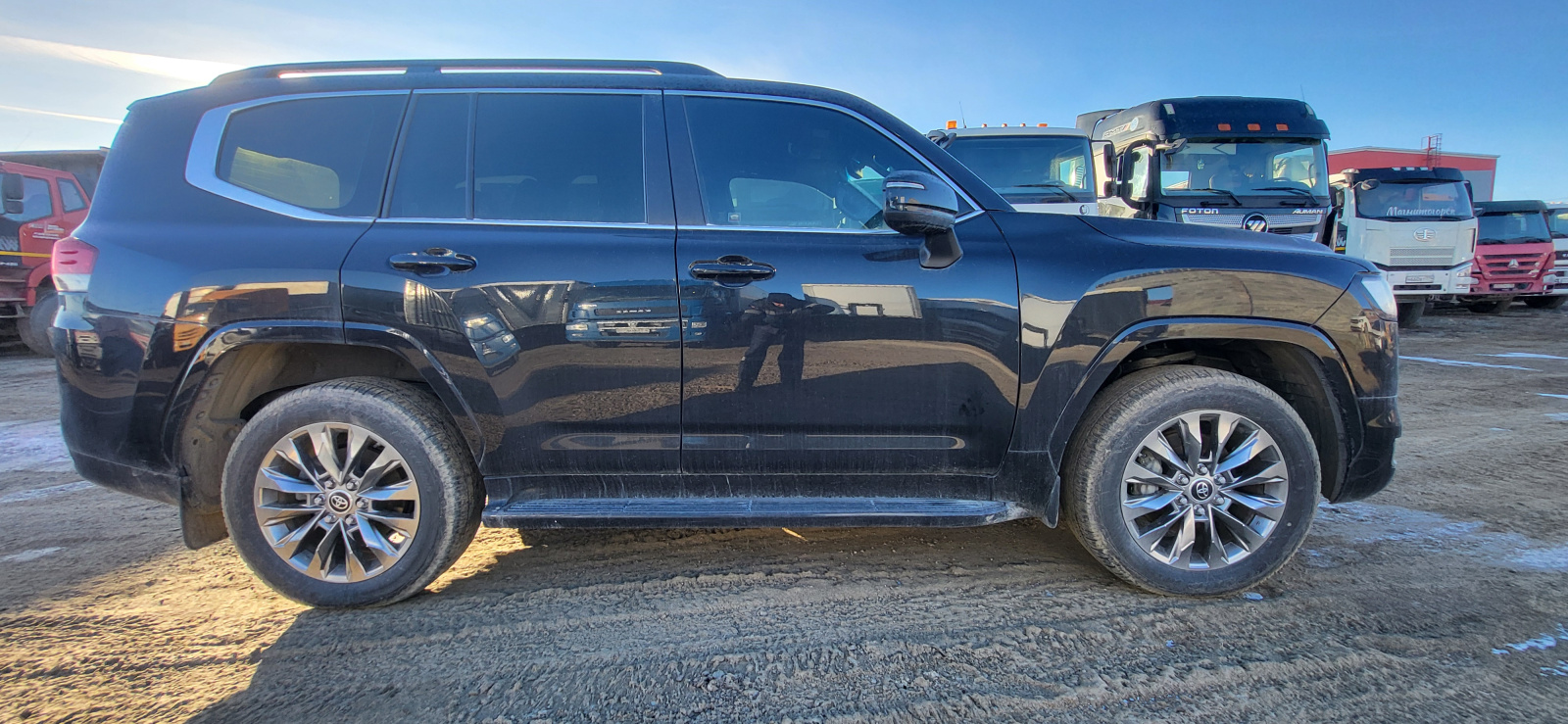 Toyota LAND CRUISER 300