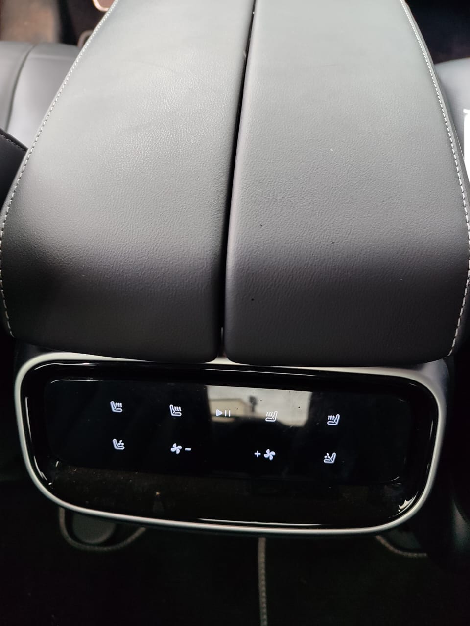AITO M7